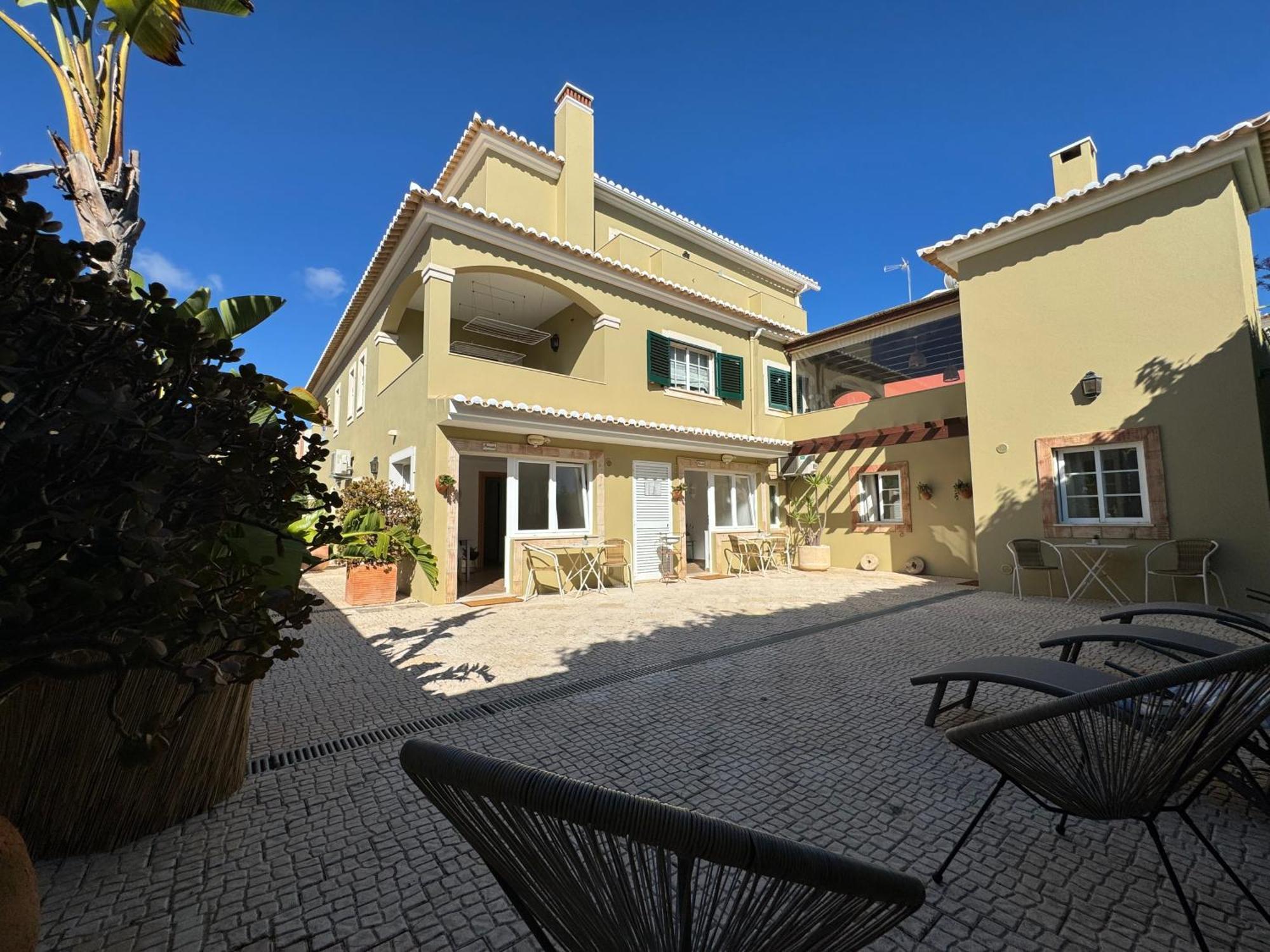 Happy Silva Guesthouse Lagos Exterior foto