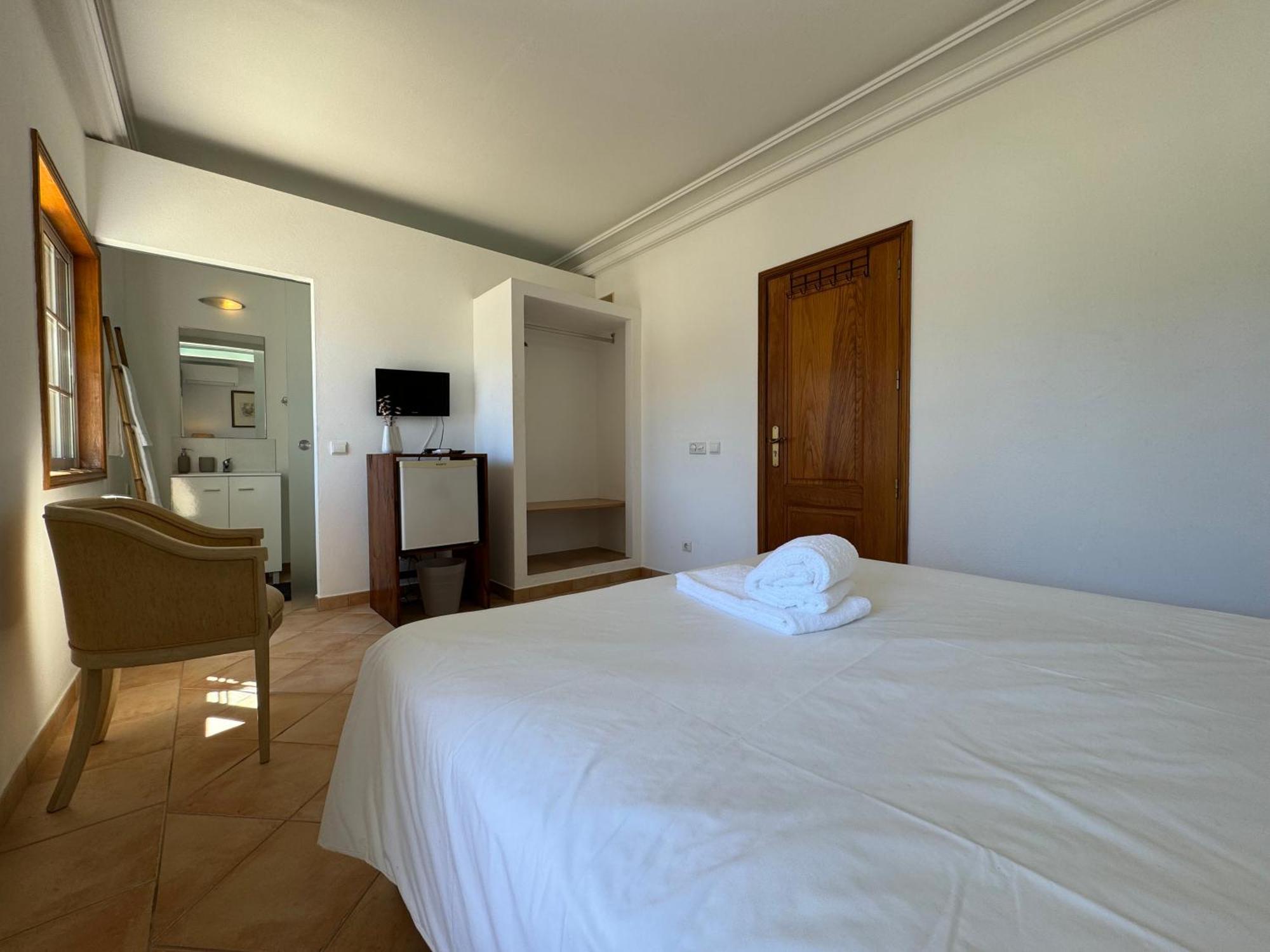 Happy Silva Guesthouse Lagos Exterior foto
