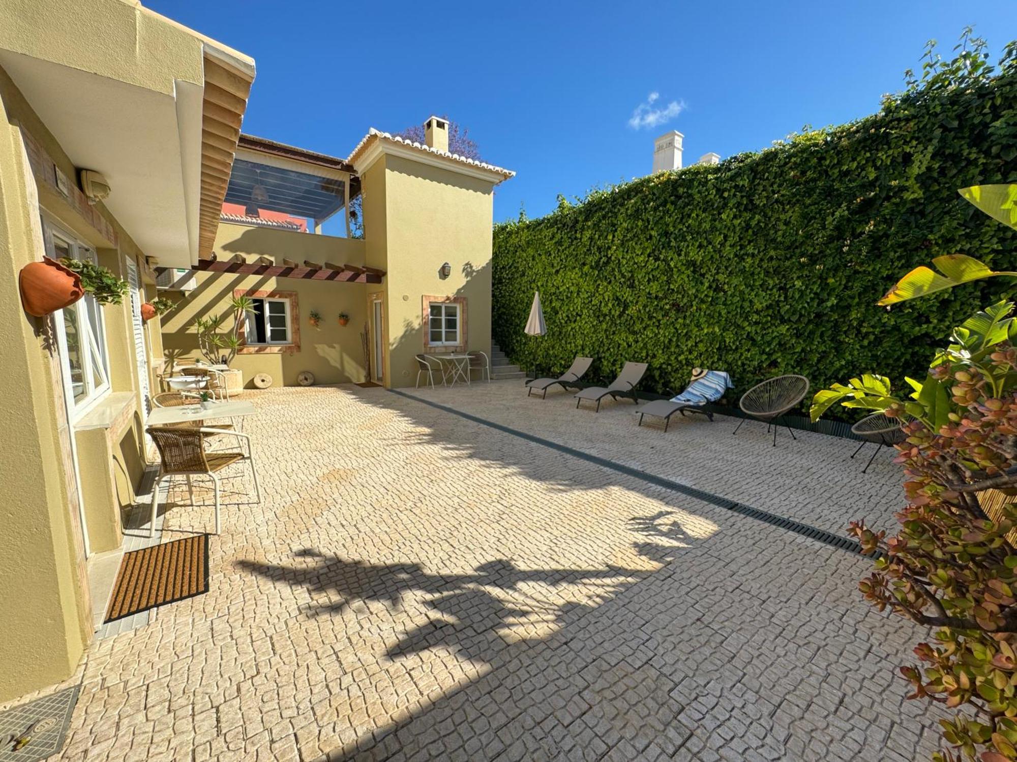 Happy Silva Guesthouse Lagos Exterior foto